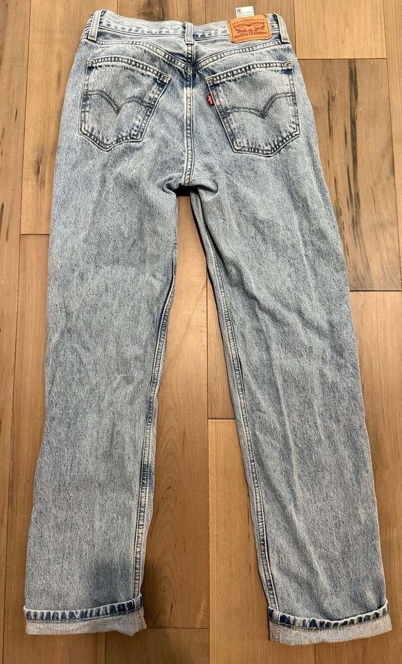 Levi's Low Pro Straight Leg Jeans Light Wash Size 24 - Picture 8 of 8